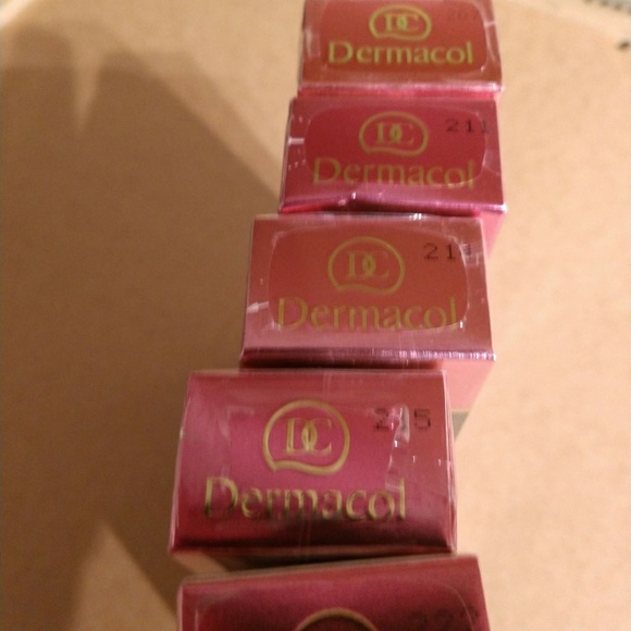 🏆 ⭐FINAL PRICE Dermacol Foundation Concealer 🎉 - Picture 5 of 6